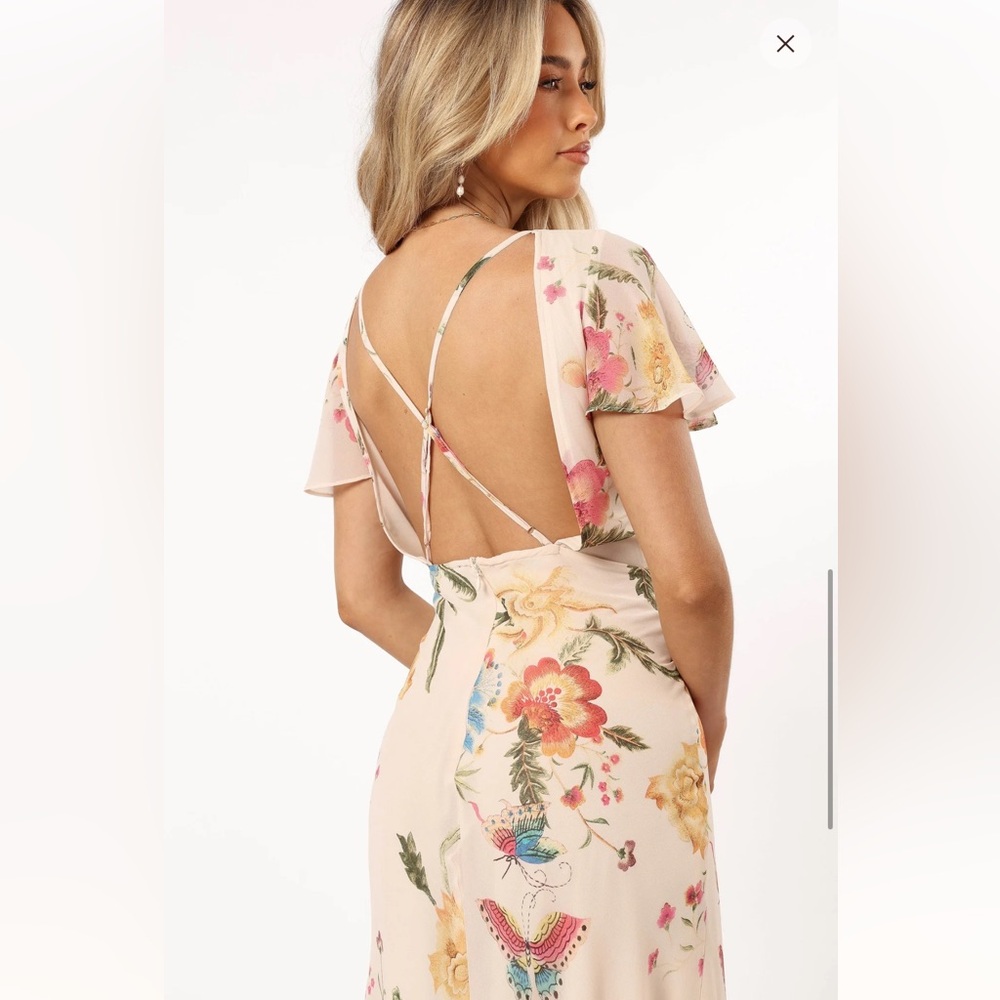 Aakaa Multicolor Backless Floral Dress